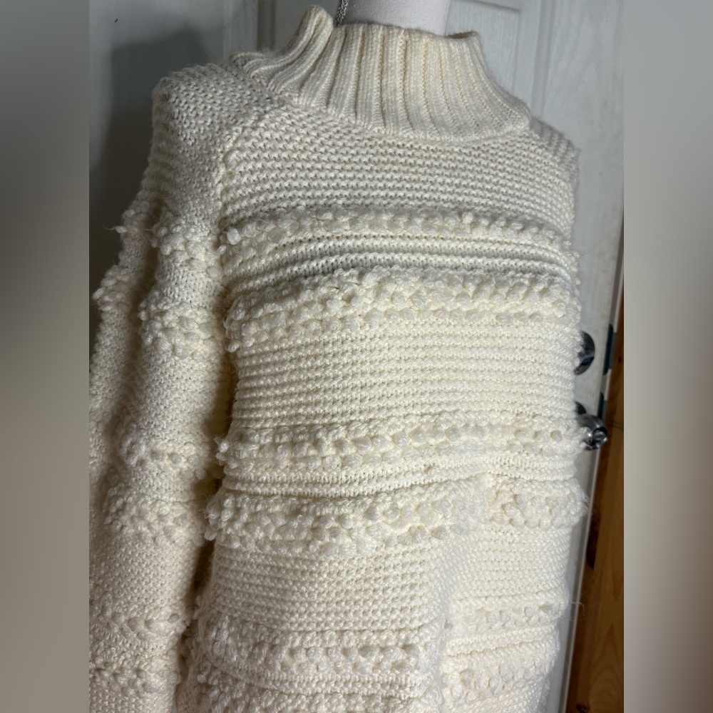 Magaschioni Creme Cable Knit Popcorn Sweater Size Large - Picture 2 of 10